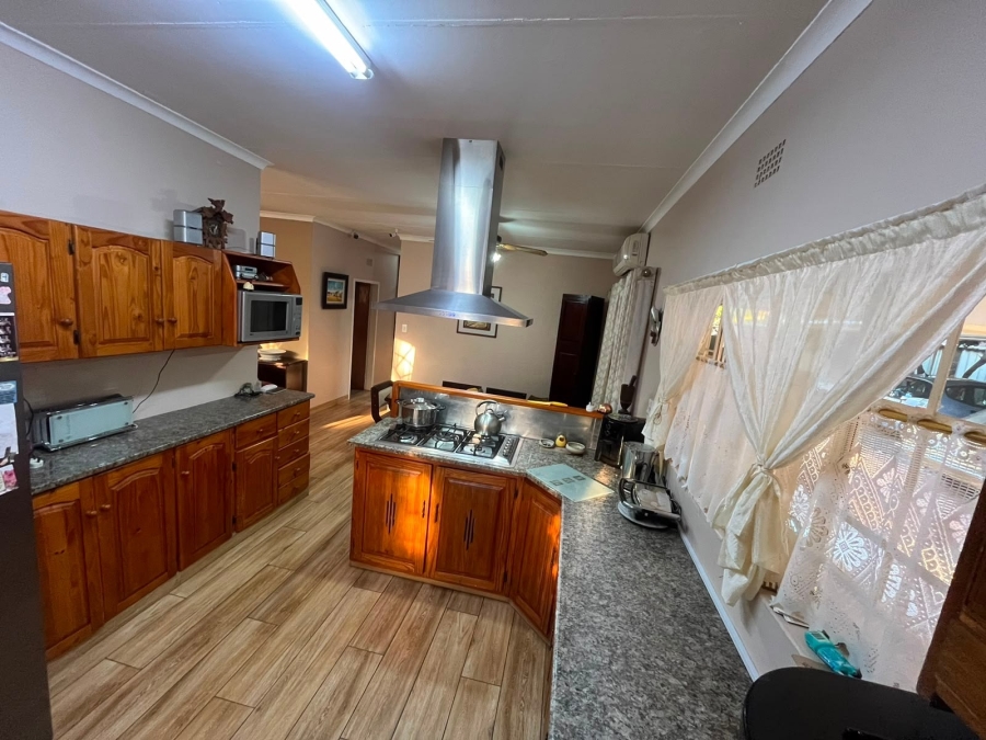 4 Bedroom Property for Sale in Safari Gardens North West